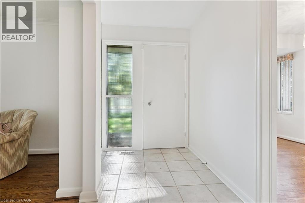 1095 Linbrook Road, Oakville, Ontario  L6J 2L2 - Photo 4 - 40797249