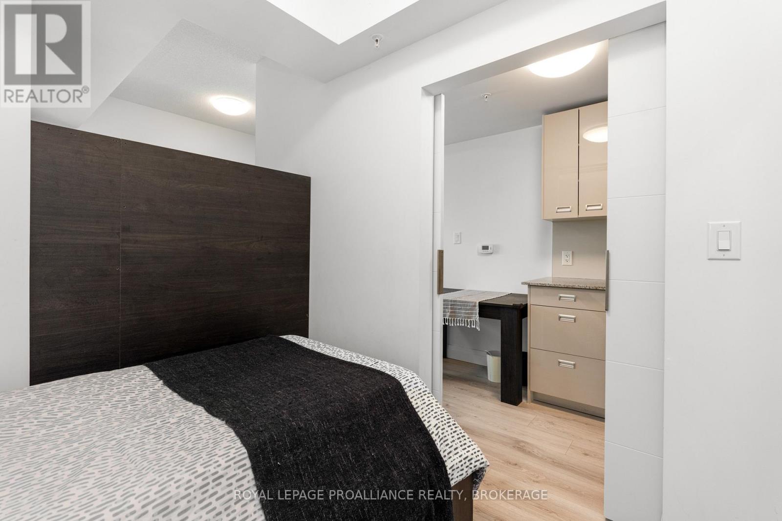 315 - 652 Princess Street, Kingston, Ontario K7L 1E5 - Photo 13 - X12934552