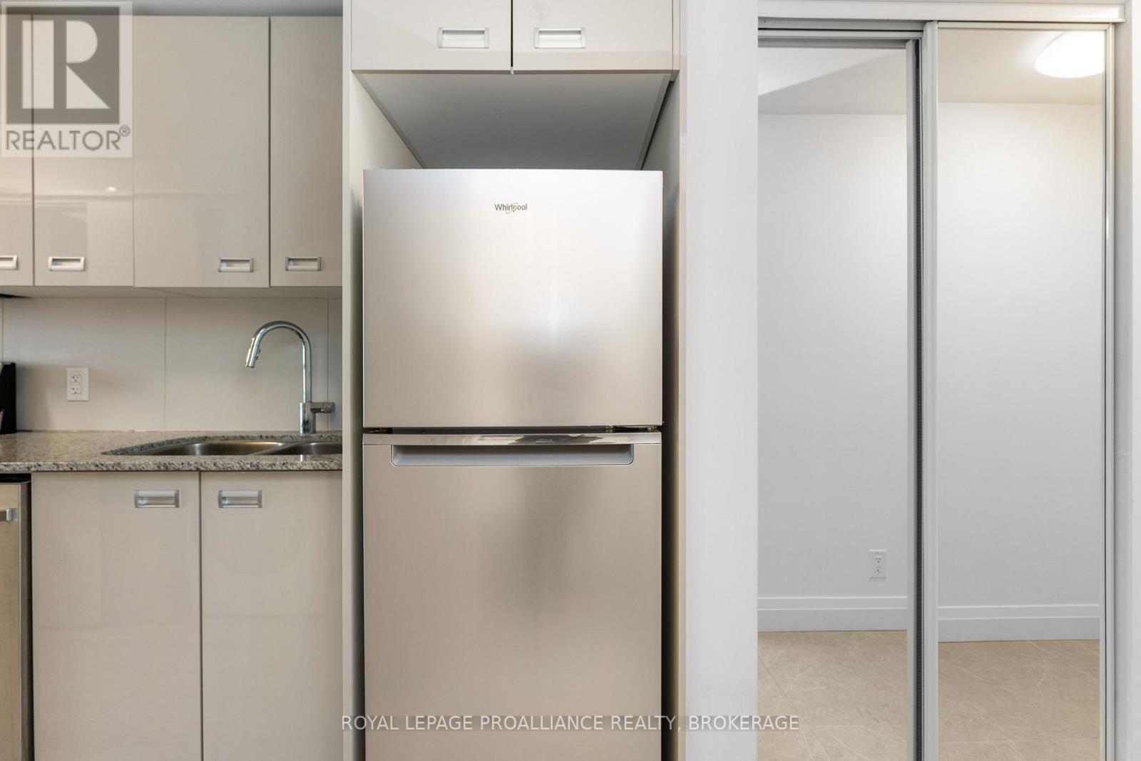 315 - 652 Princess Street, Kingston, Ontario K7L 1E5 - Photo 7 - X12934552