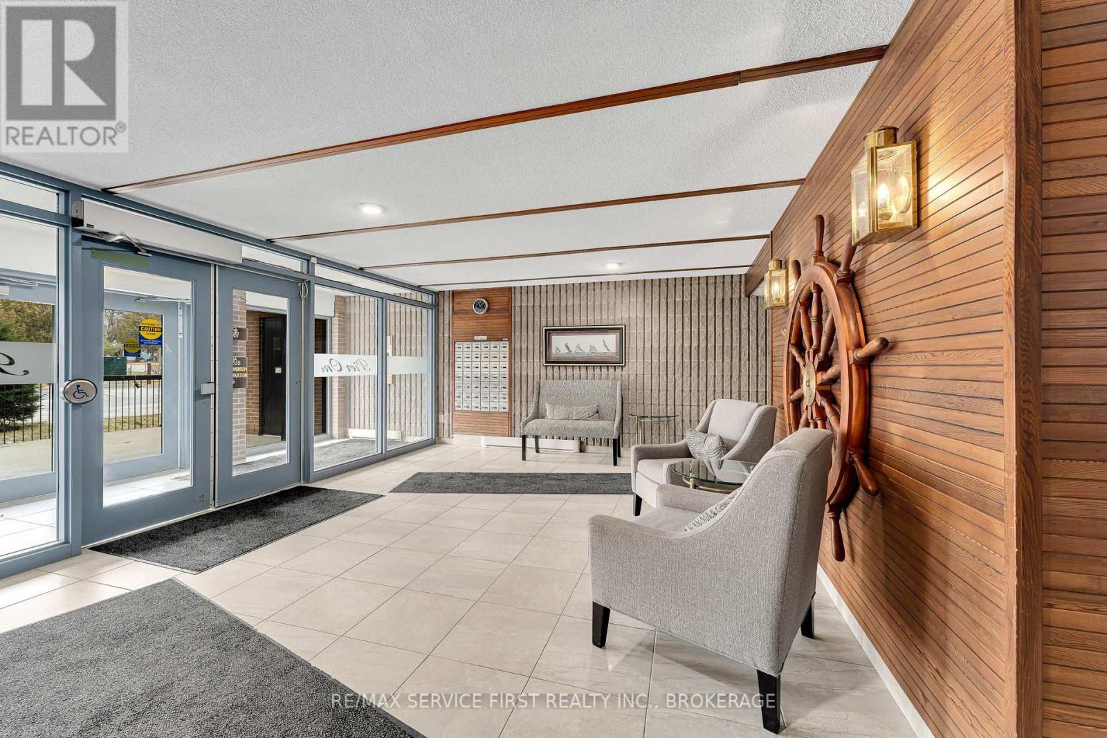 301 - 610 William Street S, Gananoque, Ontario  K7G 3A4 - Photo 3 - X12934688