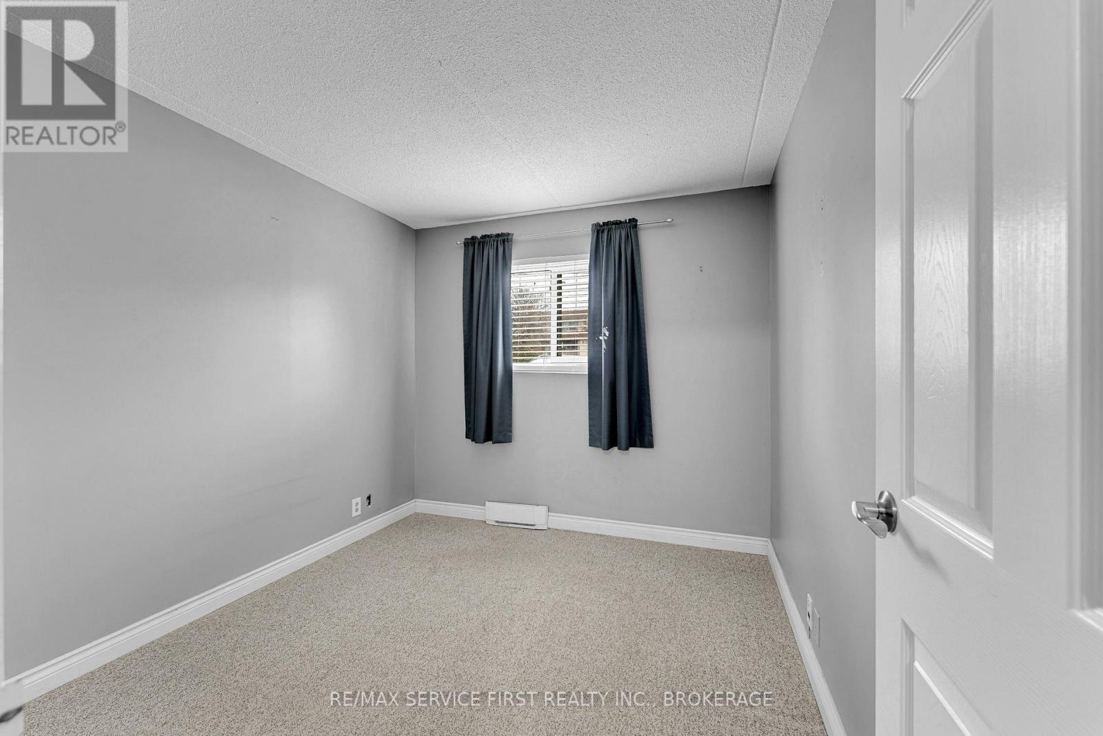 301 - 610 William Street S, Gananoque, Ontario  K7G 3A4 - Photo 32 - X12934688