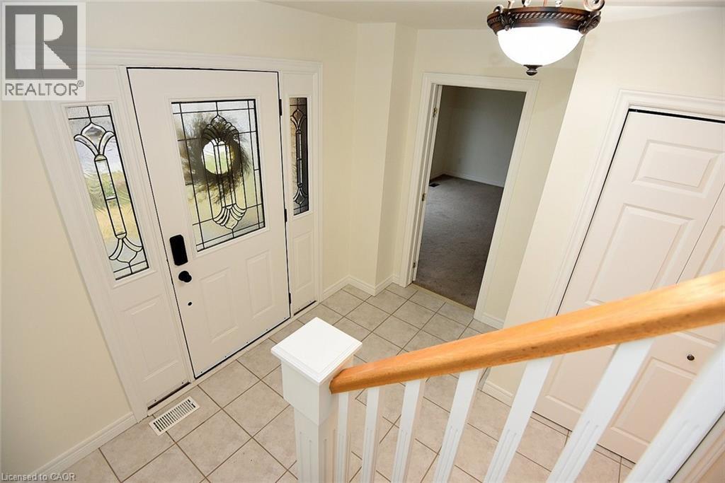 22 San Remo Drive, Hamilton, Ontario  L9C 5N3 - Photo 5 - 40815887