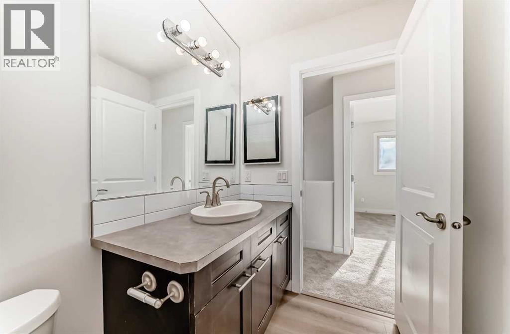 158 Valleyview Court SE, Calgary, Alberta  T2B 0K6 - Photo 33 - A2289340