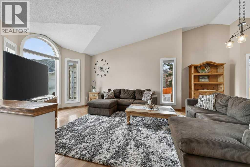 108 Hawkstone Close NW, Calgary, Alberta  T3G 3P3 - Photo 6 - A2291513