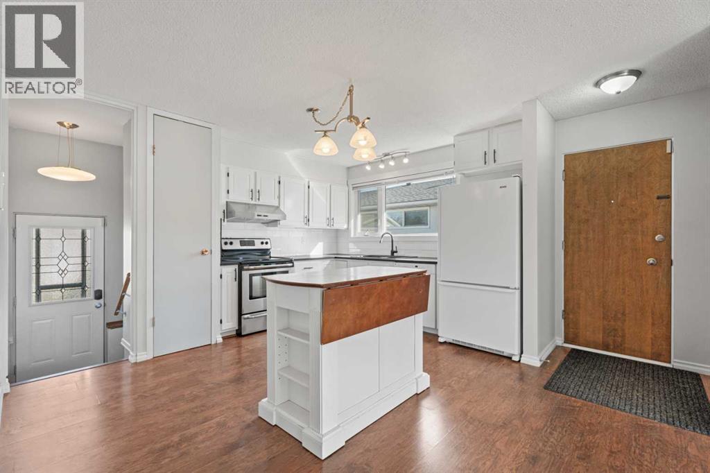 8 Van Horne Crescent NE, Calgary, Alberta  T2E 6G9 - Photo 6 - A2295074