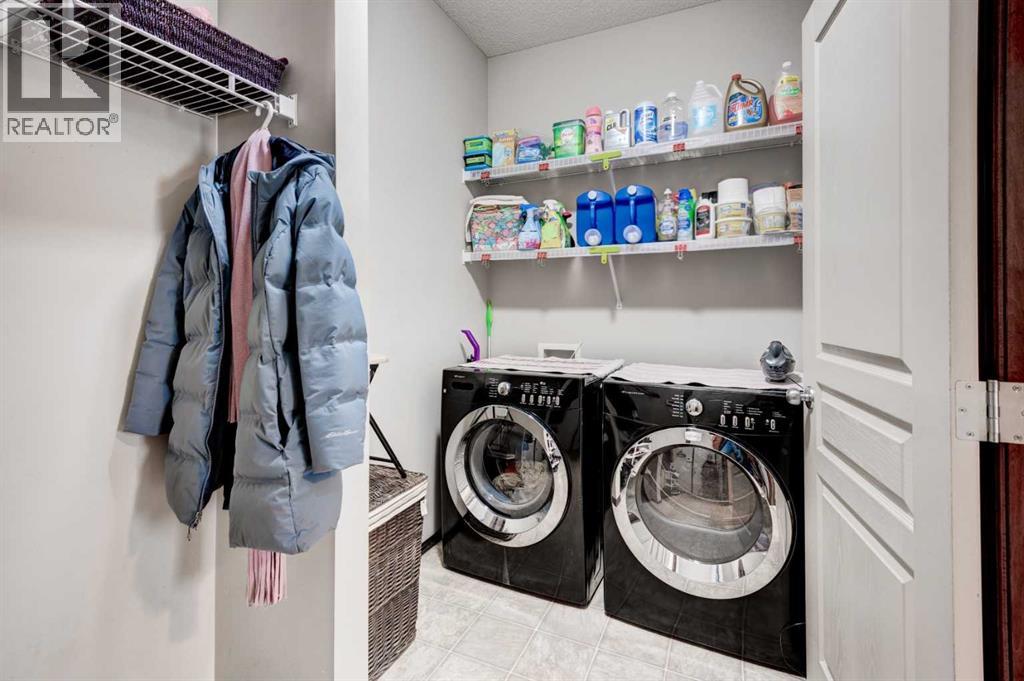 42 Everoak Green Sw, Calgary, Alberta  T2Y 0J5 - Photo 15 - A2296587