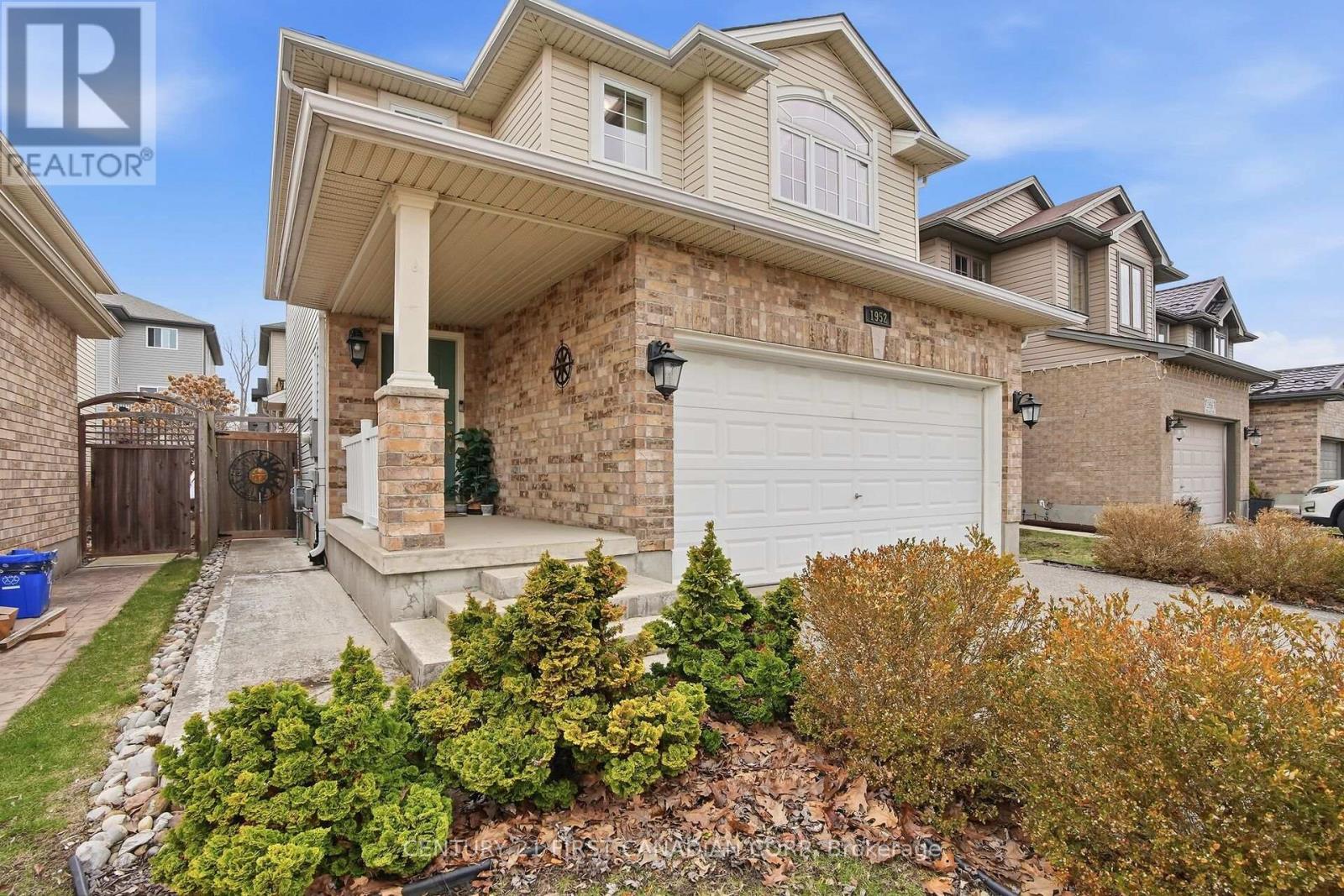 1952 Purcell Drive, London East, Ontario  N5W 0A1 - Photo 2 - X12934564