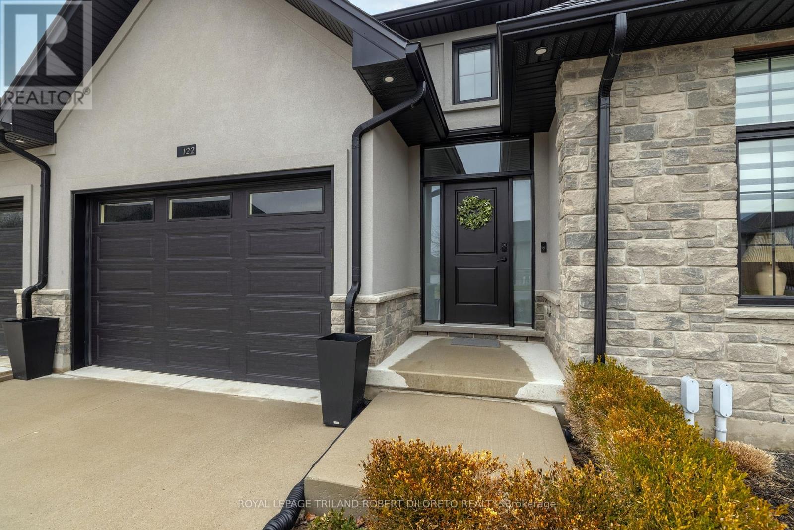 122 - 9861 Glendon Drive, Middlesex Centre, Ontario  N0L 1R0 - Photo 3 - X12934648