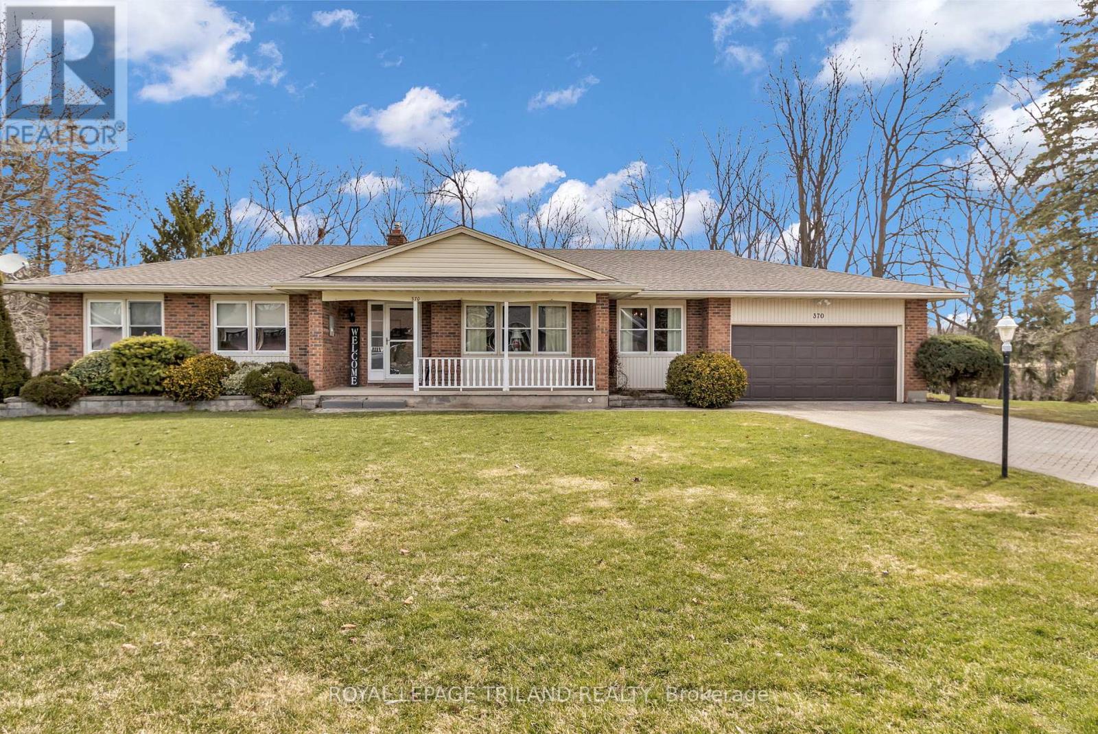 370 Station Street, North Middlesex, Ontario  N0M 2K0 - Photo 1 - X12934662