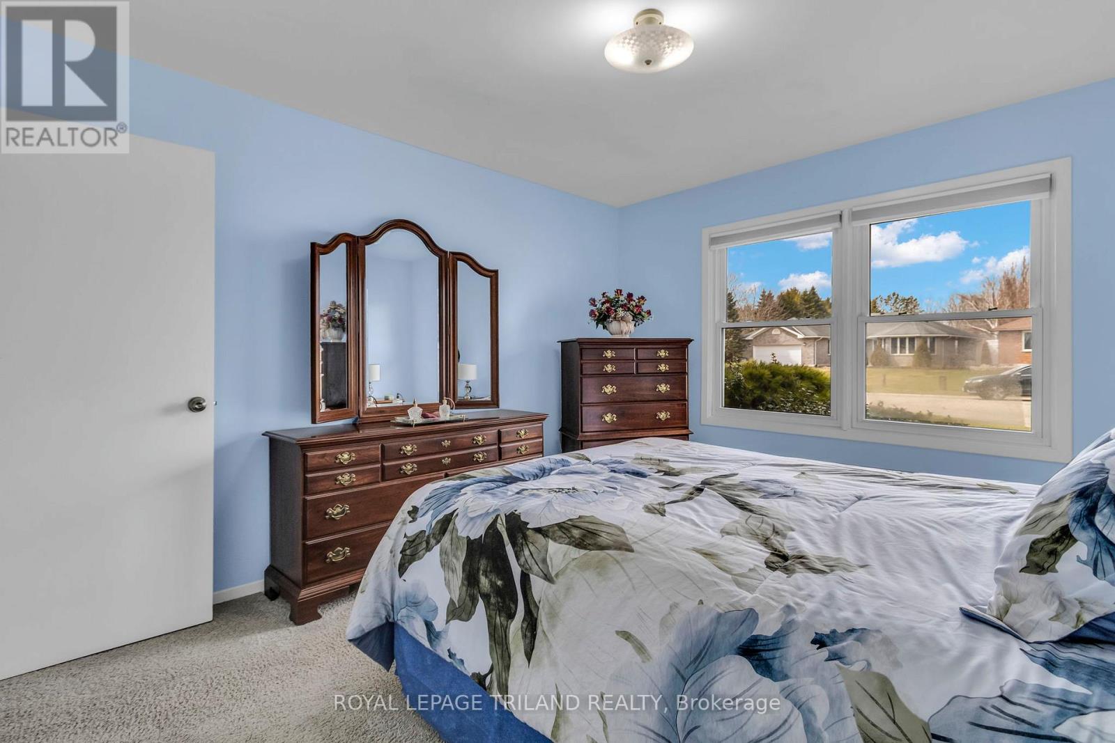 370 Station Street, North Middlesex, Ontario  N0M 2K0 - Photo 31 - X12934662