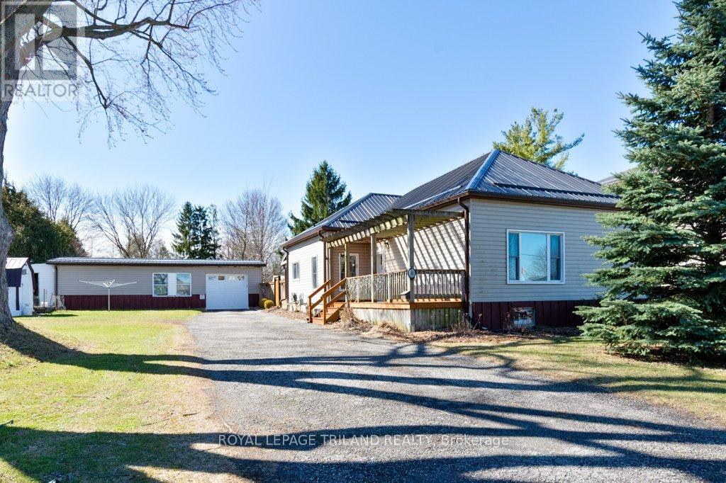 94 Steele Street, St. Thomas, Ontario  N5R 2Y5 - Photo 1 - X12934716