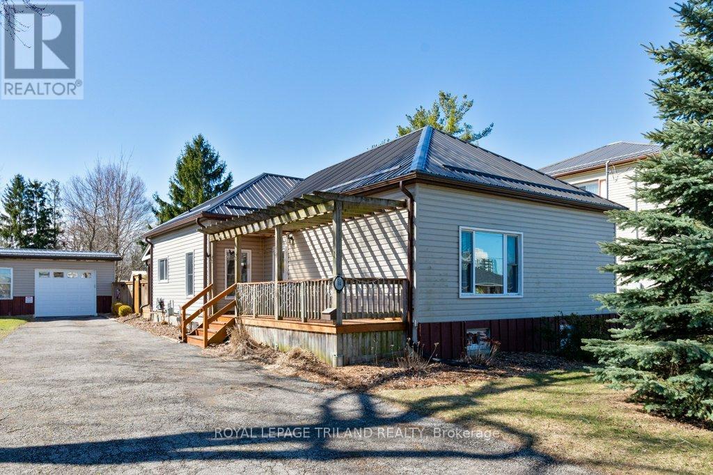 94 Steele Street, St. Thomas, Ontario  N5R 2Y5 - Photo 3 - X12934716