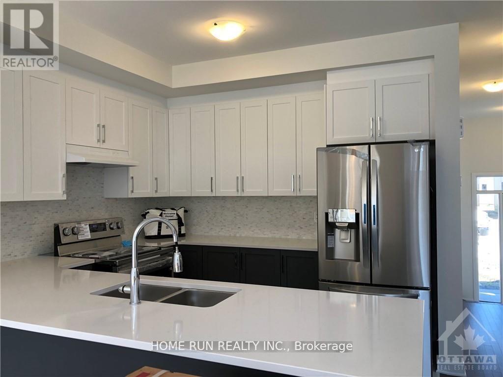 168 Namaste Walk, Ottawa, Ontario  K2J 0K6 - Photo 2 - X12934668
