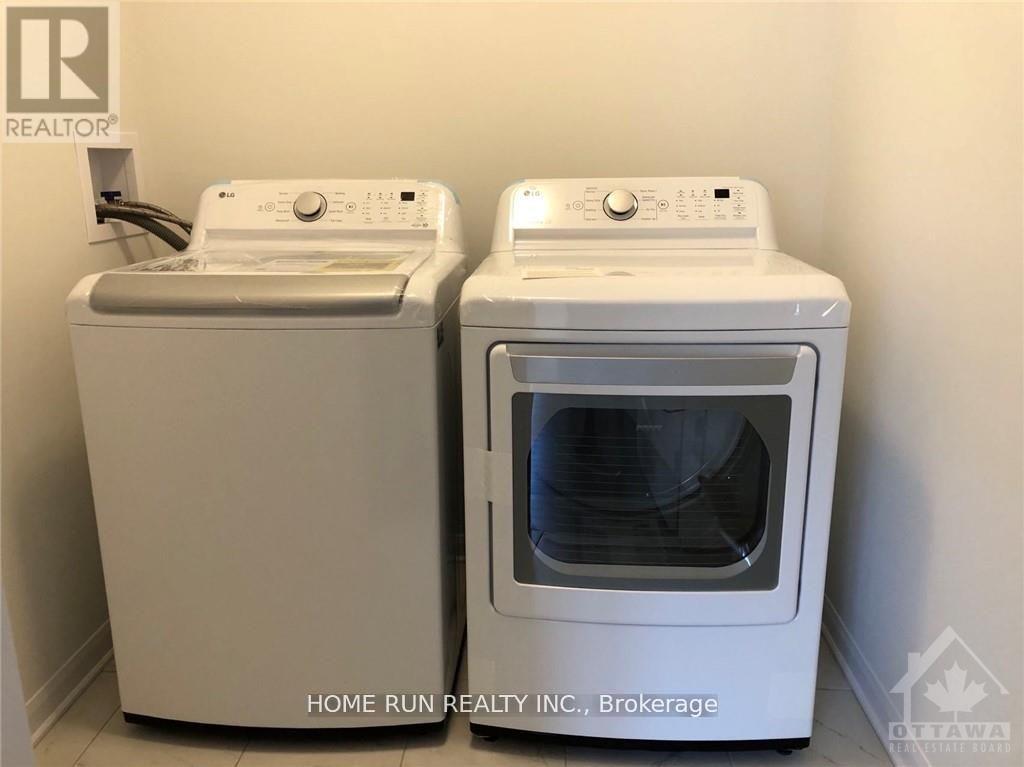 168 Namaste Walk, Ottawa, Ontario  K2J 0K6 - Photo 5 - X12934668