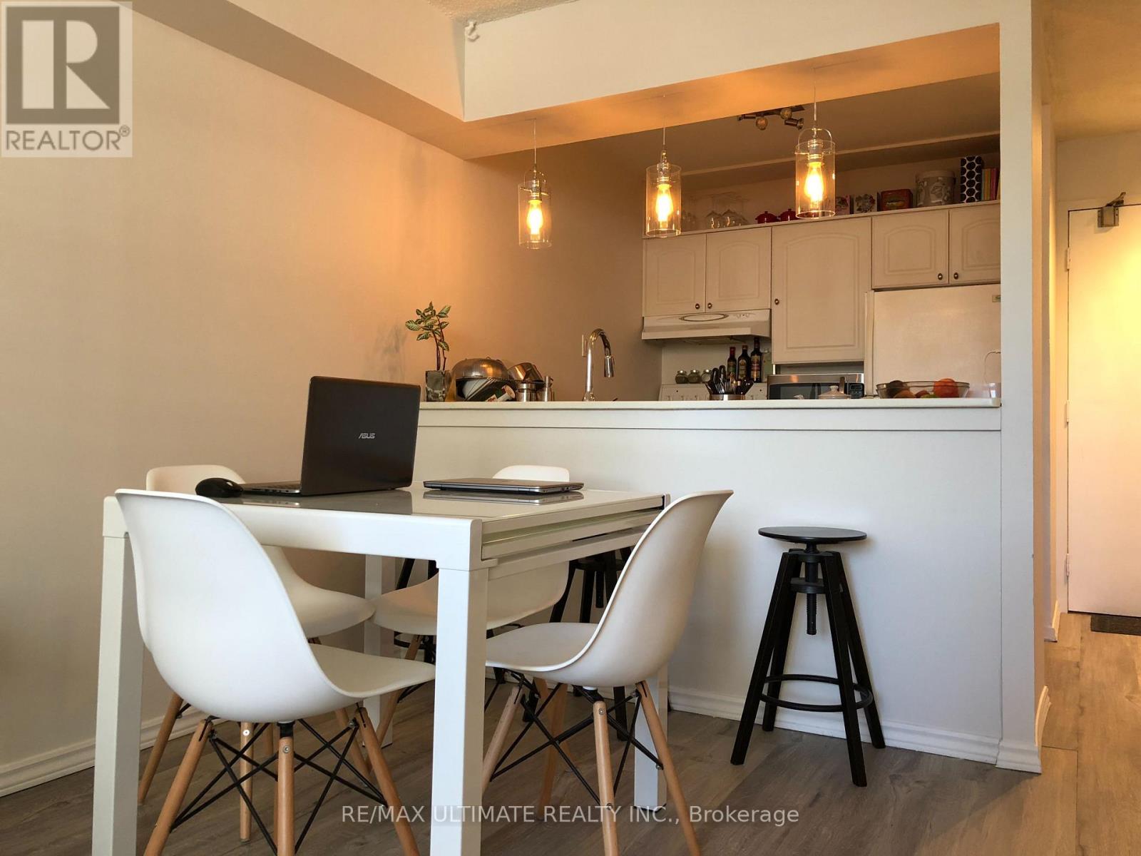 817 - 80 Saint Patrick Street, Toronto (Kensington-Chinatown), Ontario  M5T 2X6 - Photo 3 - C12934460