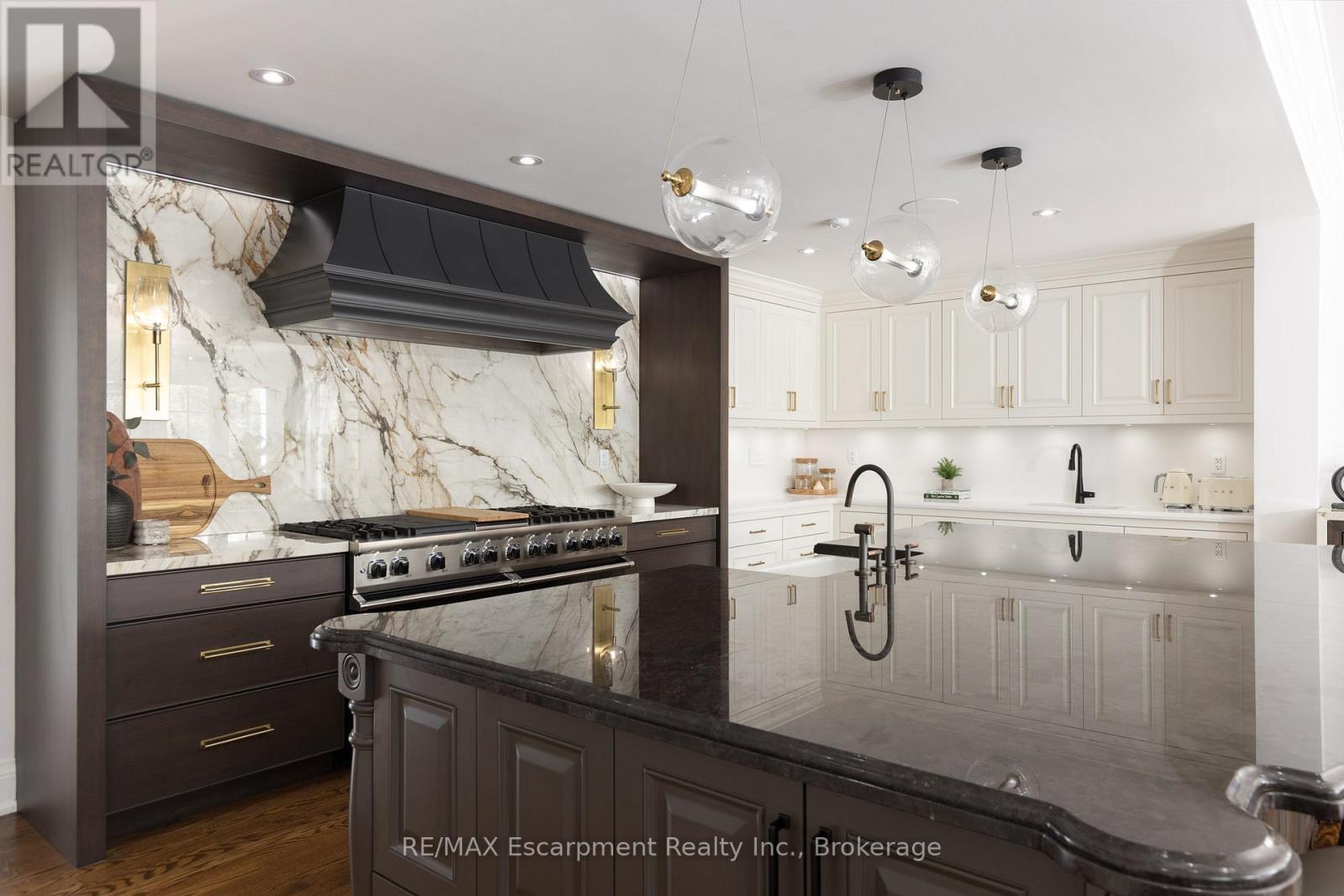 146 Abbey Court, Oakville, Ontario  L6J 4L1 - Photo 20 - W12934694