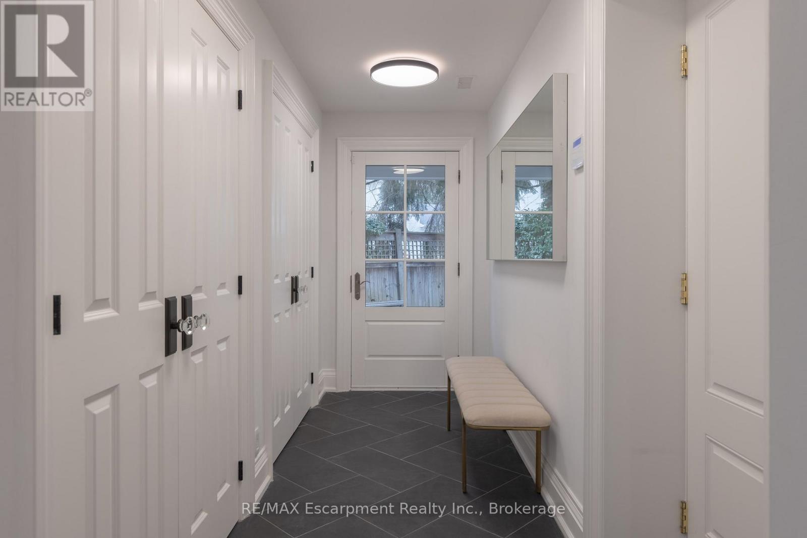 146 Abbey Court, Oakville, Ontario  L6J 4L1 - Photo 25 - W12934694