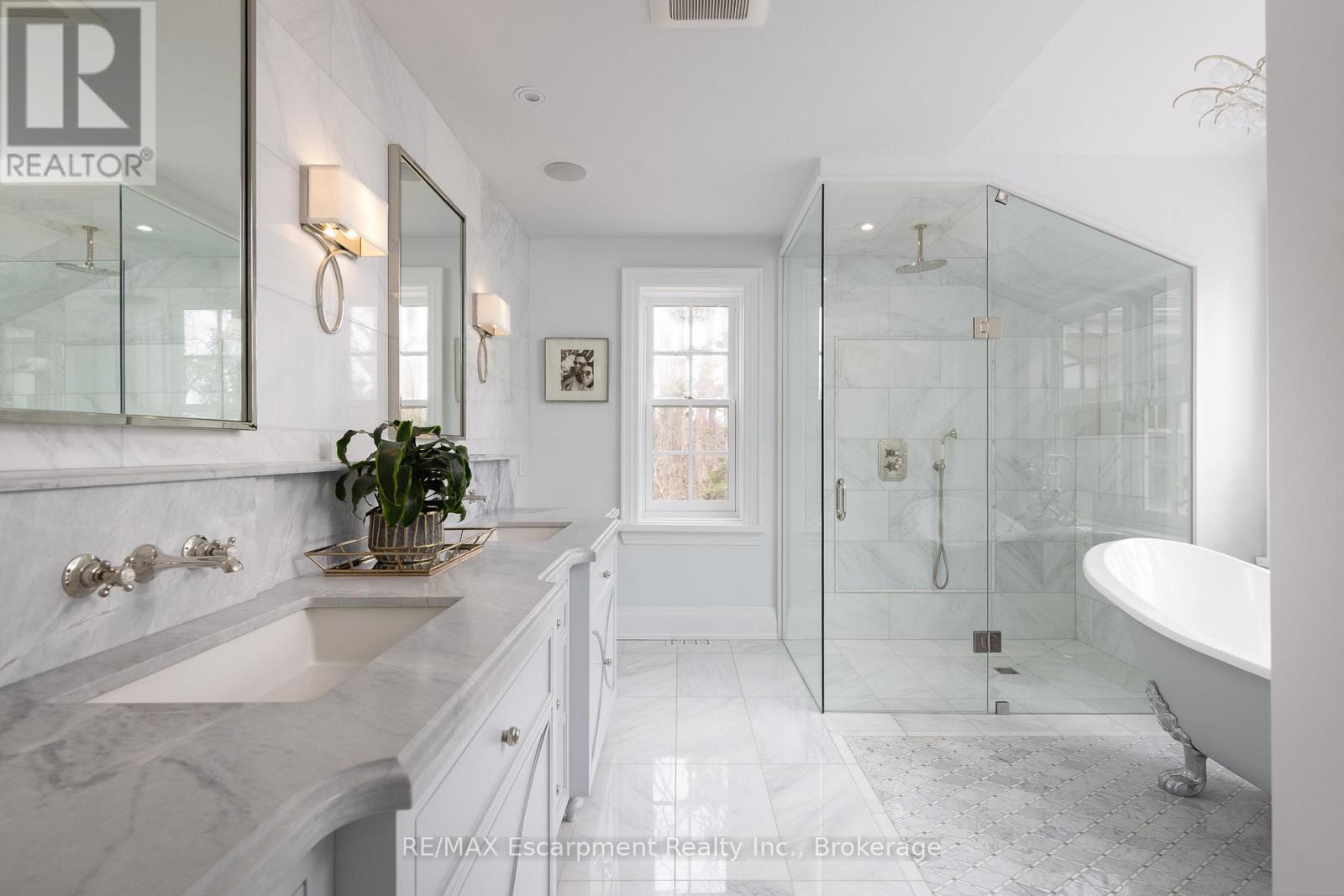 146 Abbey Court, Oakville, Ontario  L6J 4L1 - Photo 29 - W12934694