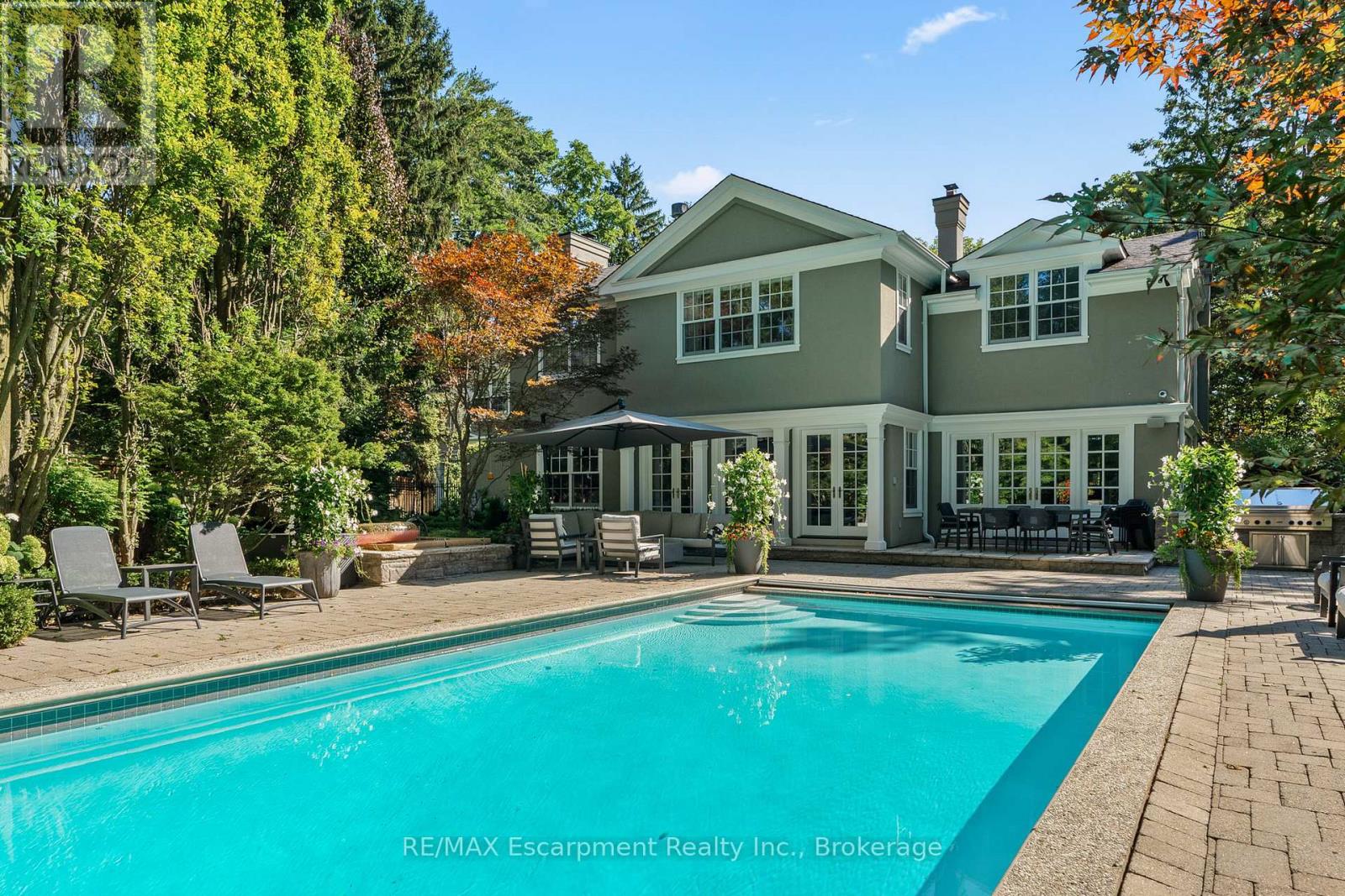 146 Abbey Court, Oakville, Ontario  L6J 4L1 - Photo 7 - W12934694