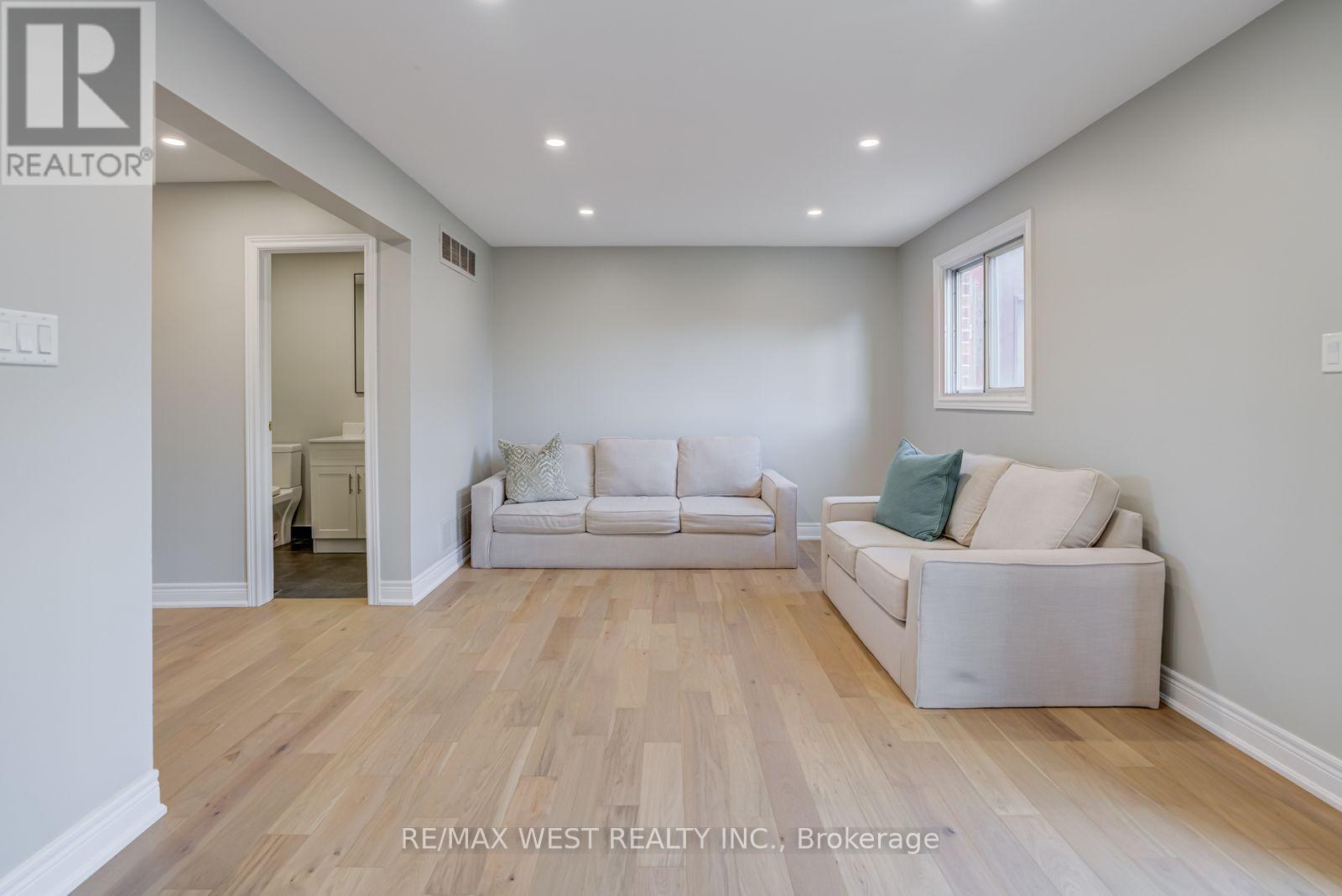 101 Tall Grass Trail, Vaughan, Ontario  L4L 3J3 - Photo 27 - N12934392