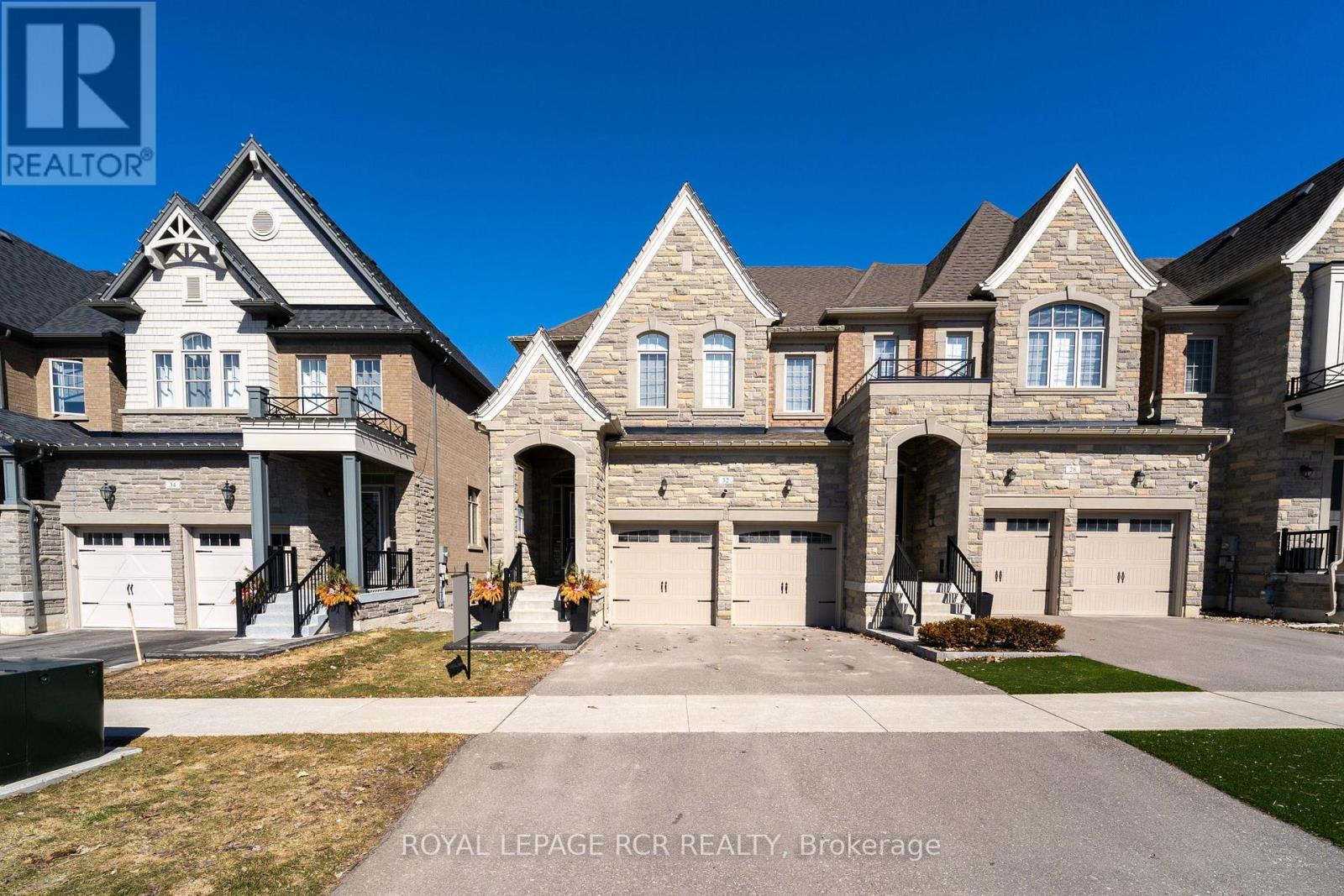 32 TATTON COURT, King, Ontario