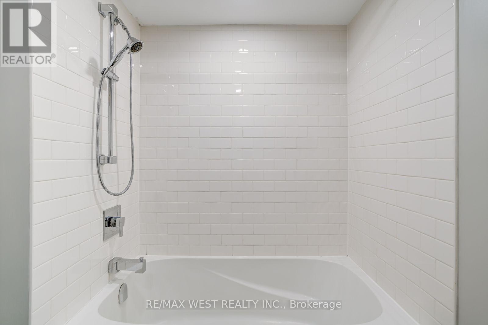 101 Tall Grass Trail, Vaughan, Ontario  L4L 3J3 - Photo 25 - N12934392