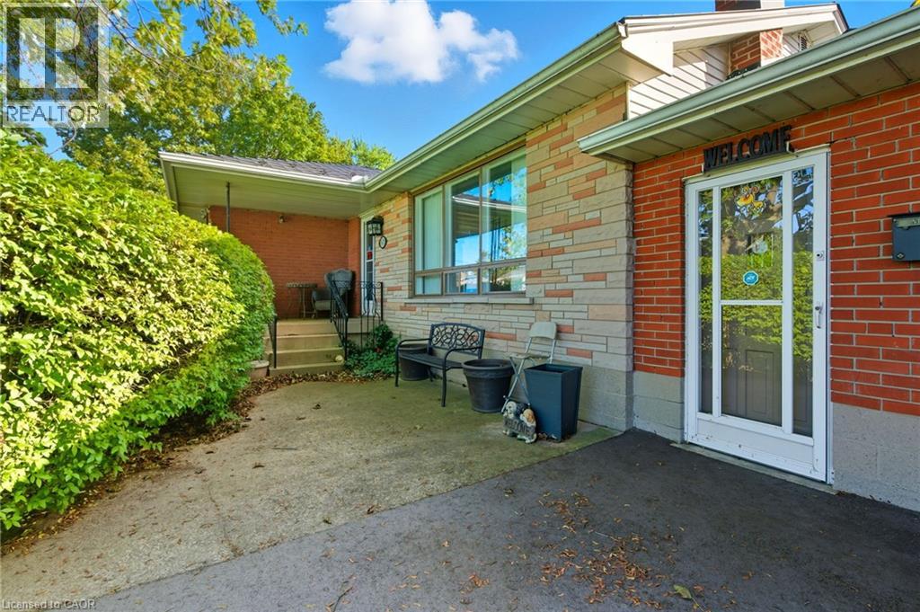 67 Lakeside Drive, Grimsby, Ontario  L3M 2L3 - Photo 3 - 40778190