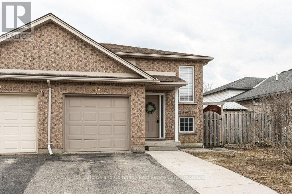 127 Walsh Crescent, Stratford, Ontario  N5A 7X7 - Photo 2 - X12934540