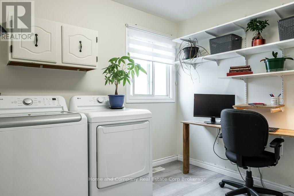 127 Walsh Crescent, Stratford, Ontario  N5A 7X7 - Photo 22 - X12934540