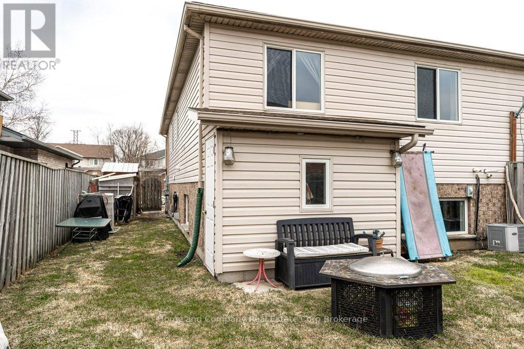 127 Walsh Crescent, Stratford, Ontario  N5A 7X7 - Photo 38 - X12934540