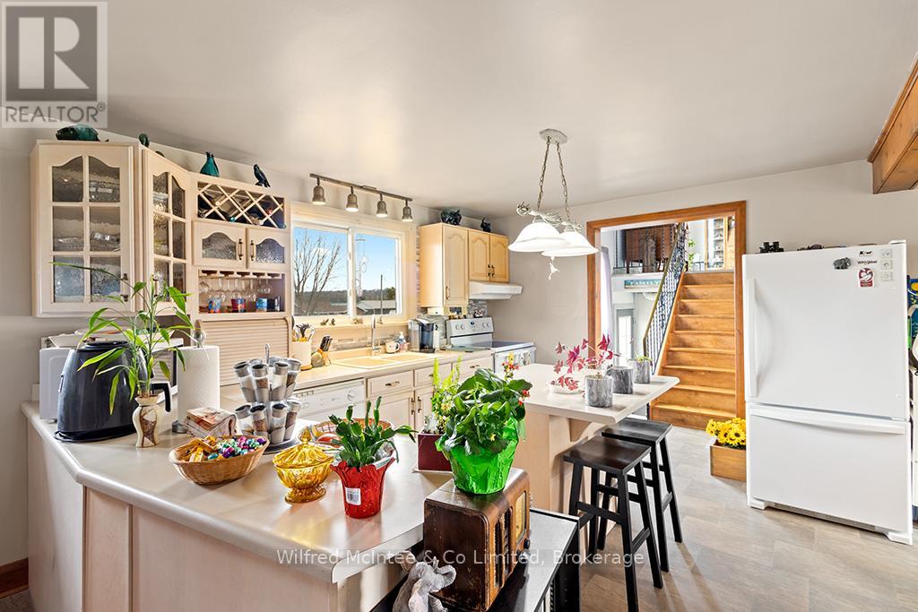 401395 Grey Rd 4, West Grey, Ontario  N4N 3B8 - Photo 9 - X12934582