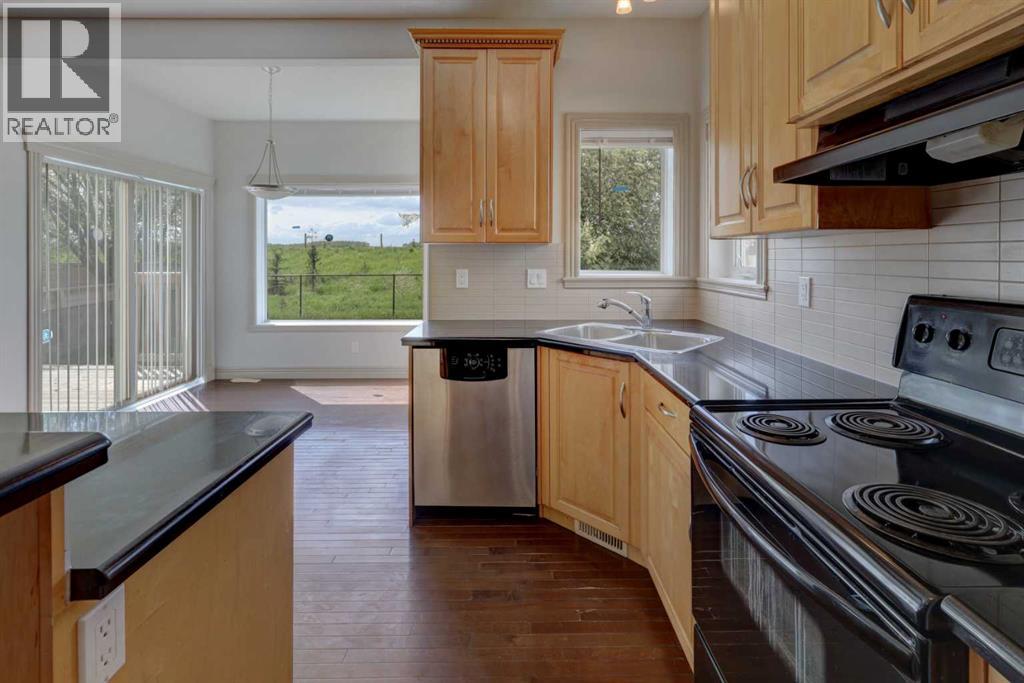 112 Cougarstone Manor Sw, Calgary, Alberta  T3H 5N4 - Photo 6 - A2261850