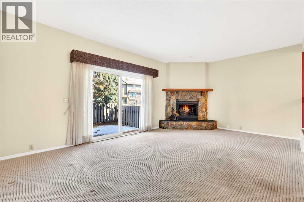 172 Glamis Terrace Sw, Calgary, Alberta  T3E 6V3 - Photo 4 - A2290746