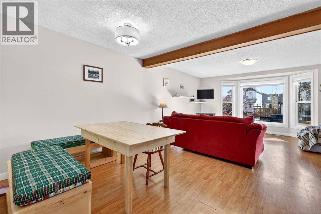 95 Woodglen Grove Sw, Calgary, Alberta  T2W 4J9 - Photo 11 - A2294678