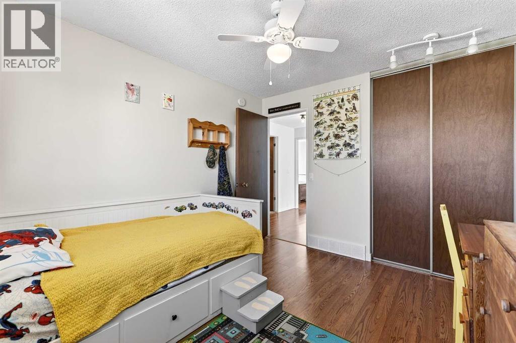 95 Woodglen Grove Sw, Calgary, Alberta  T2W 4J9 - Photo 33 - A2294678