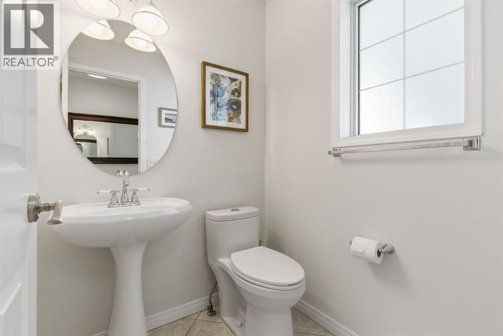 3611 Douglas Ridge Boulevard SE, Calgary, Alberta  T2Z 3B1 - Photo 5 - A2295443