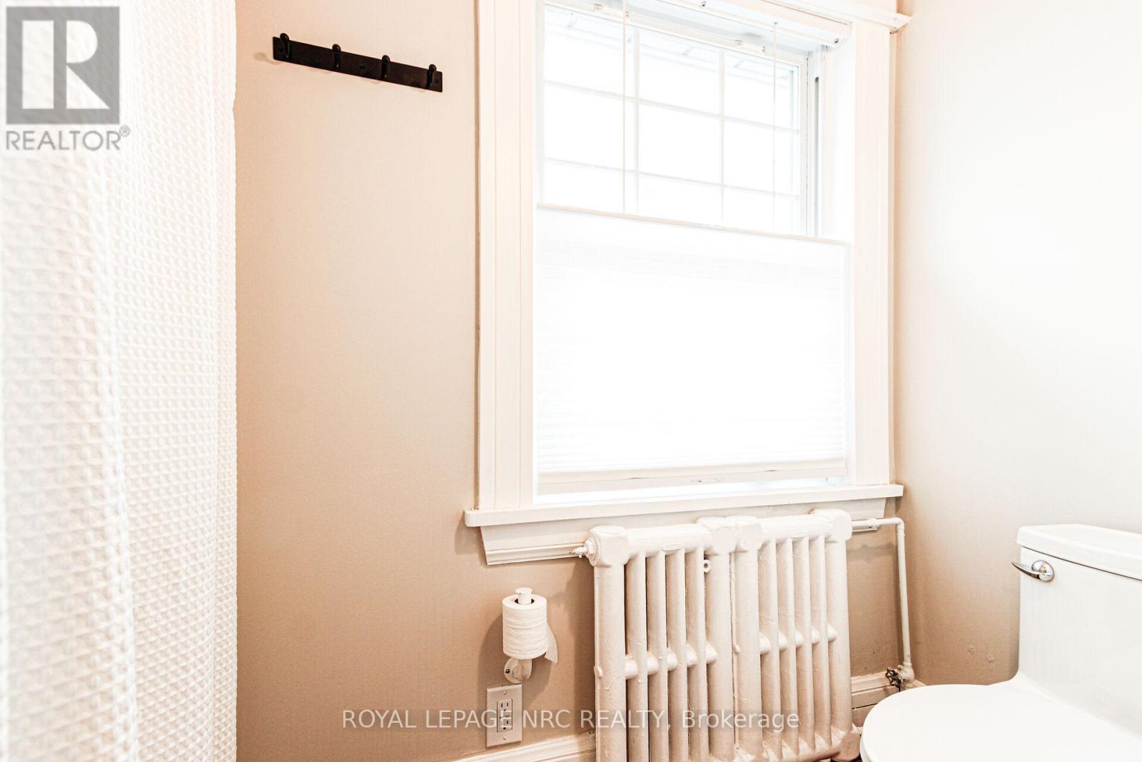 15 South Drive S, St. Catharines, Ontario  L2R 4T9 - Photo 16 - X12934542