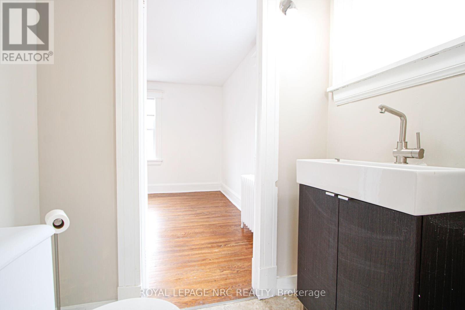 15 South Drive S, St. Catharines, Ontario  L2R 4T9 - Photo 24 - X12934542