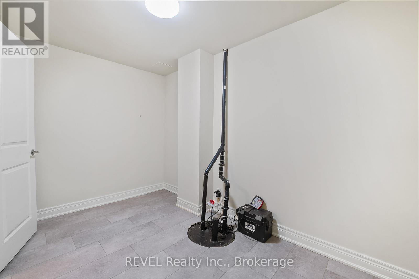 39 Hurricane Road, Pelham, Ontario  L0S 1E3 - Photo 42 - X12934634