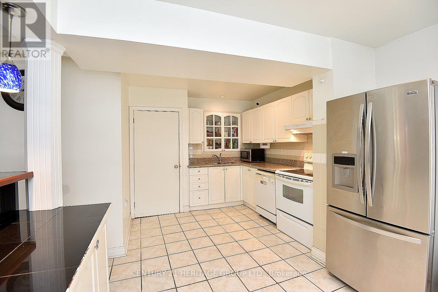 1022 Willowdale Avenue, Toronto (Newtonbrook East), Ontario  M2M 3E1 - Photo 15 - C12934590