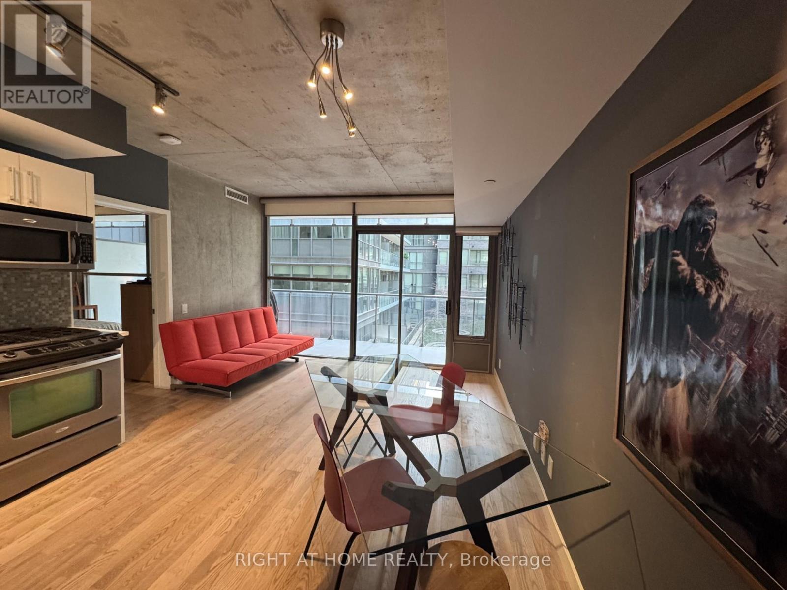 413 - 25 Oxley Street, Toronto, Ontario  M5V 2J5 - Photo 10 - C12934614