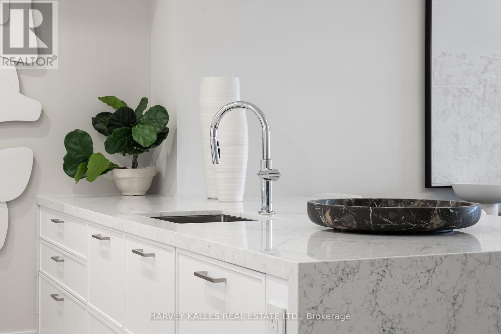 306 - 155 Merchants' Wharf, Toronto, Ontario  M5A 0Y4 - Photo 8 - C12934718