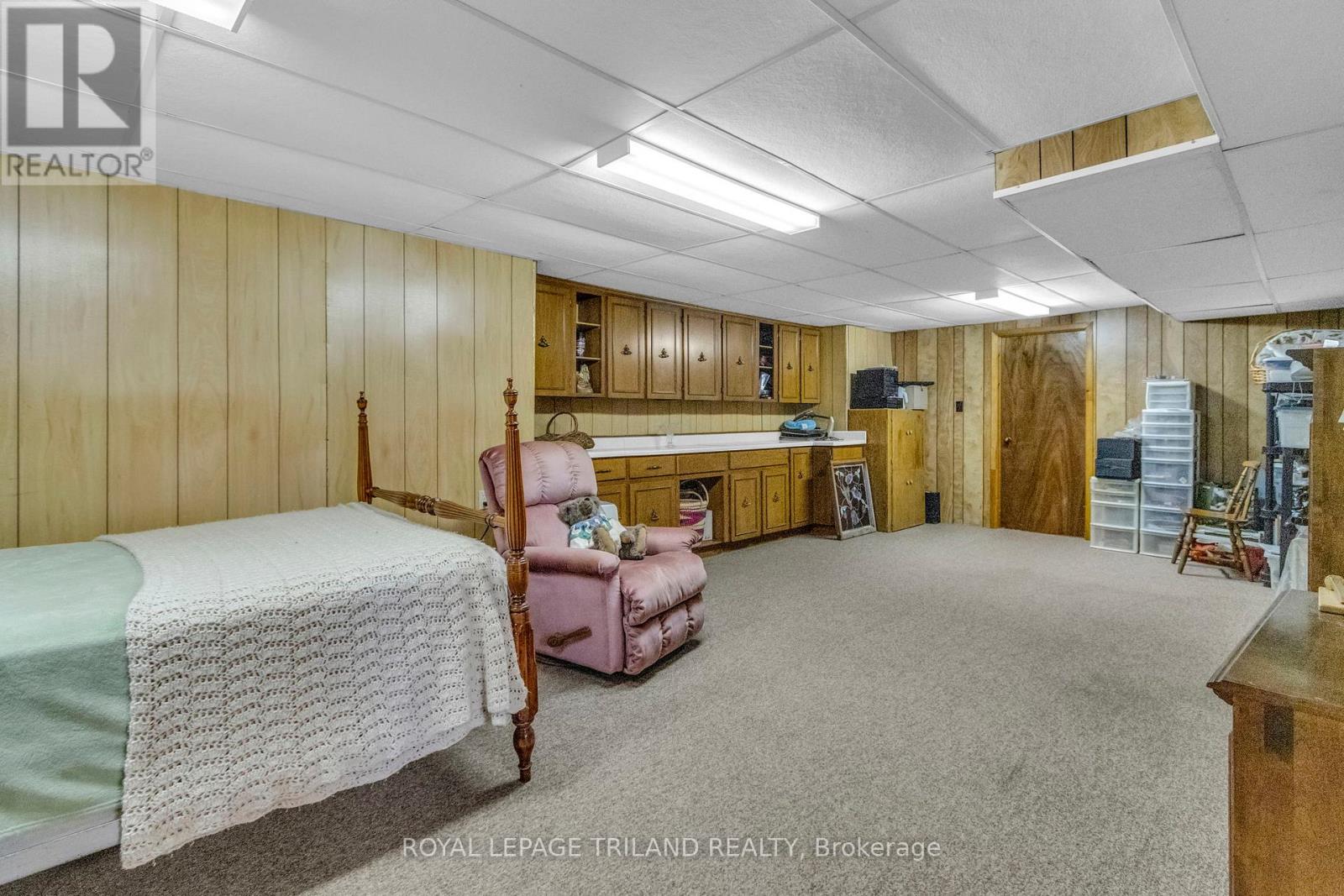 370 Station Street, North Middlesex, Ontario  N0M 2K0 - Photo 39 - X12934662