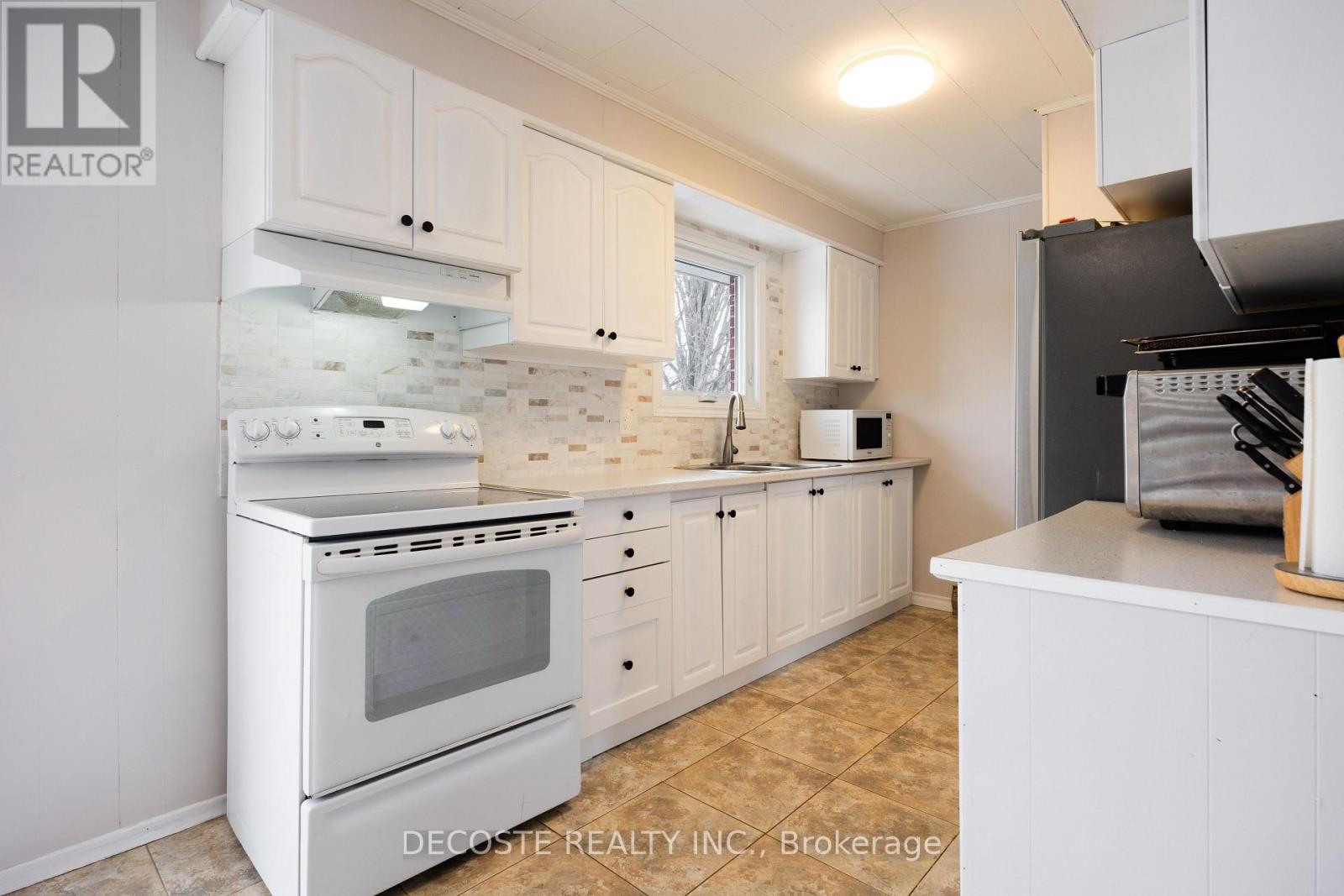 4213 Lancaster Street, South Glengarry, Ontario  K0C 1L0 - Photo 9 - X12934704