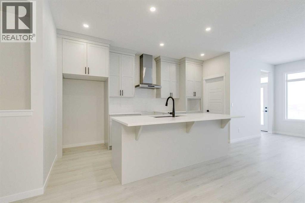 186 Creekside Manor SW, Calgary, Alberta  T2X 6J5 - Photo 12 - A2272147