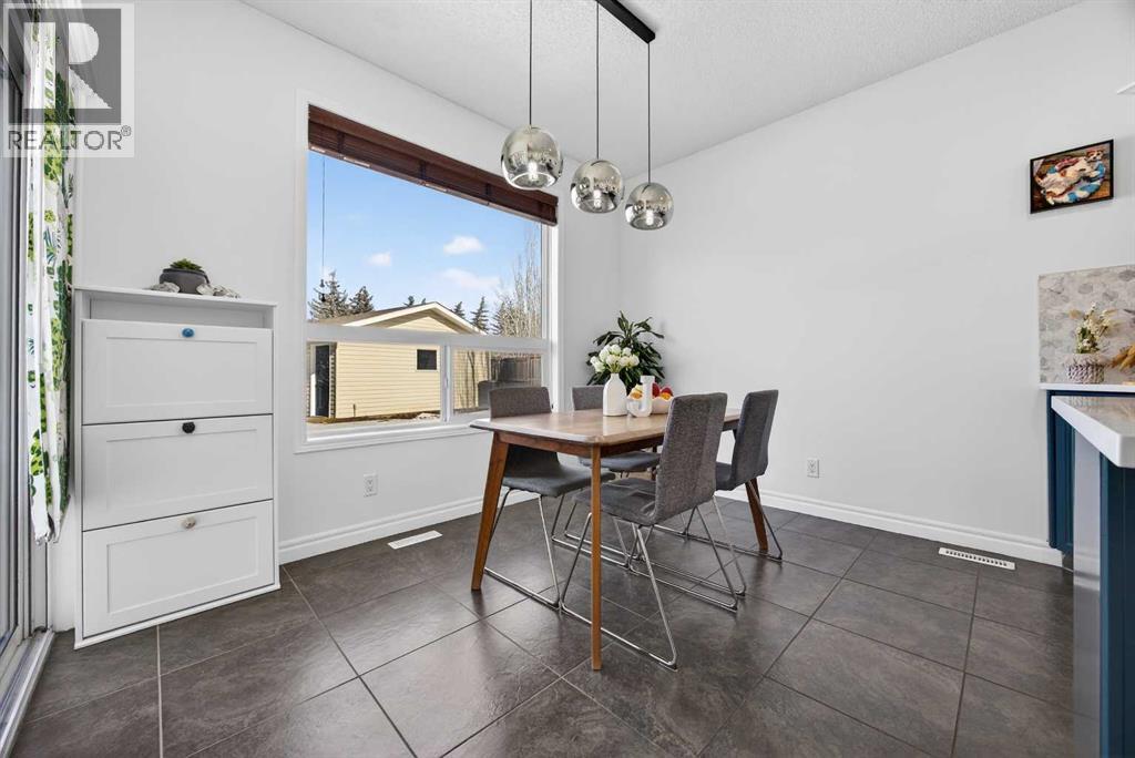 340 Prestwick Terrace Se, Calgary, Alberta  T2Z 0H4 - Photo 13 - A2290727