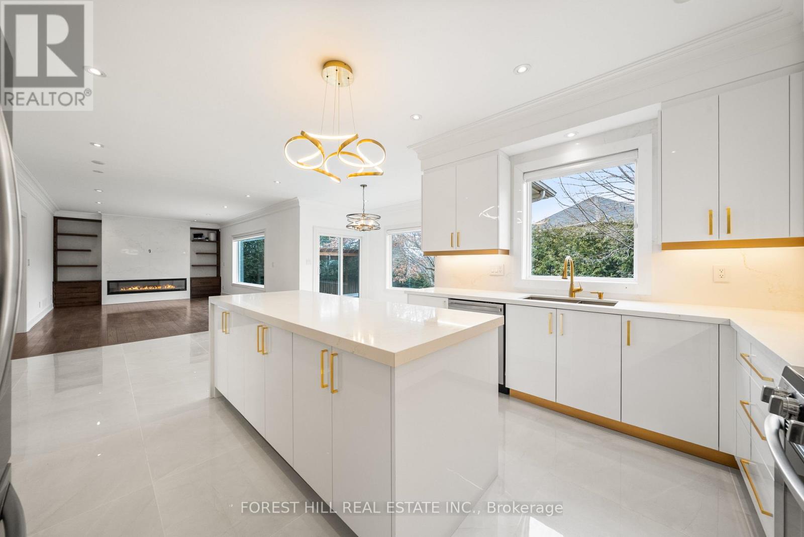 12 Fisico Court, Richmond Hill, Ontario  L4B 3Z2 - Photo 11 - N12934558