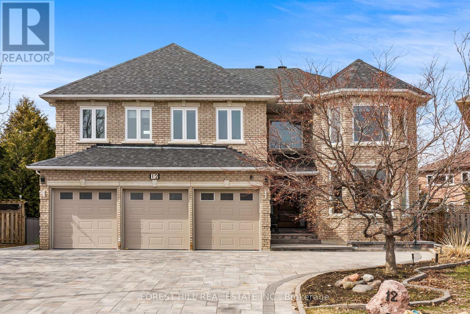 12 Fisico Court, Richmond Hill, Ontario  L4B 3Z2 - Photo 2 - N12934558