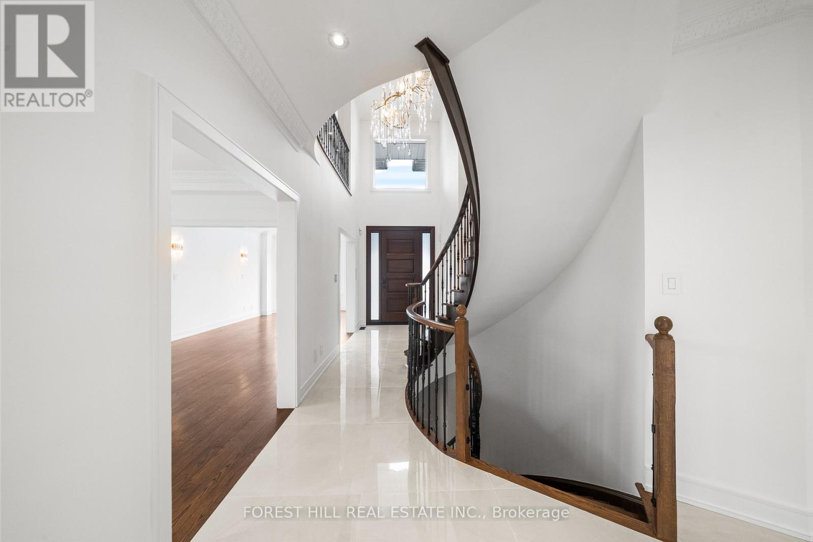 12 Fisico Court, Richmond Hill, Ontario  L4B 3Z2 - Photo 6 - N12934558