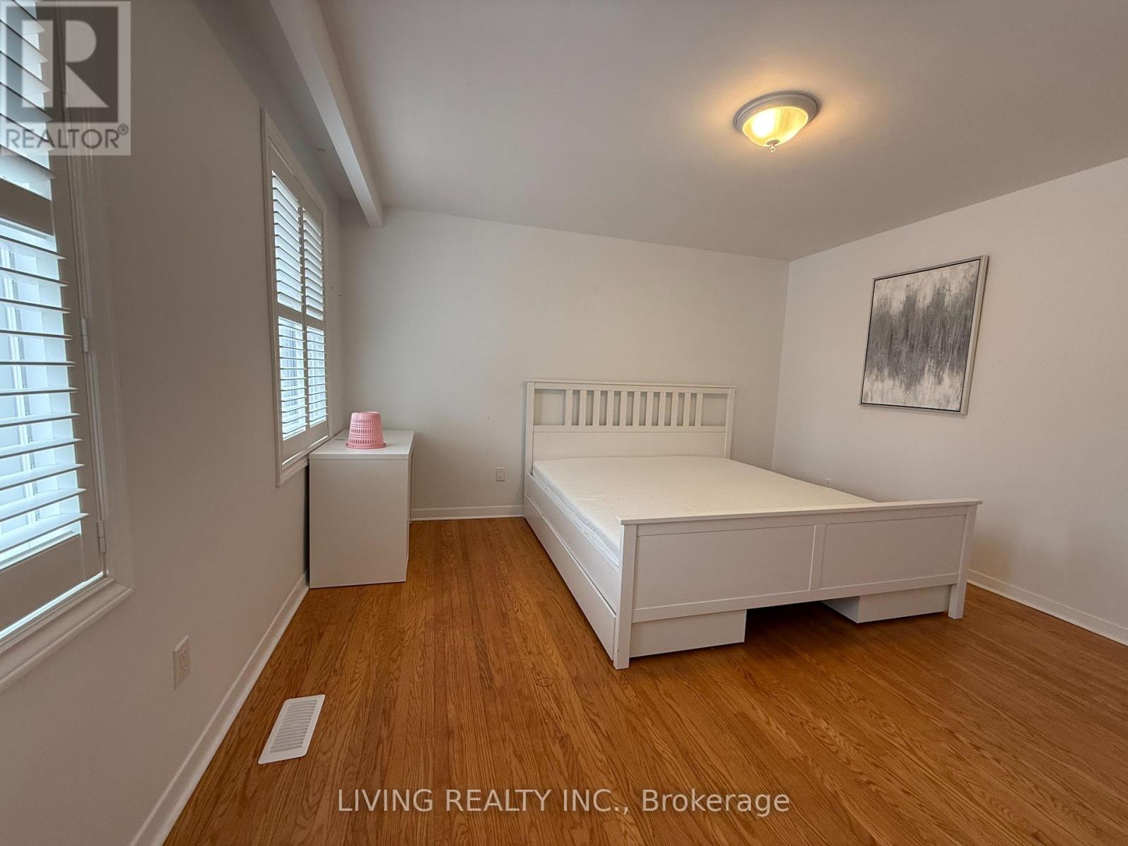 156 Fitzgerald Avenue, Markham, Ontario  L3R 1R6 - Photo 12 - N12934594